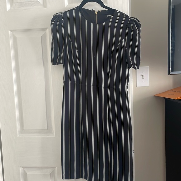 Fitted business professional dress - Picture 1 of 2